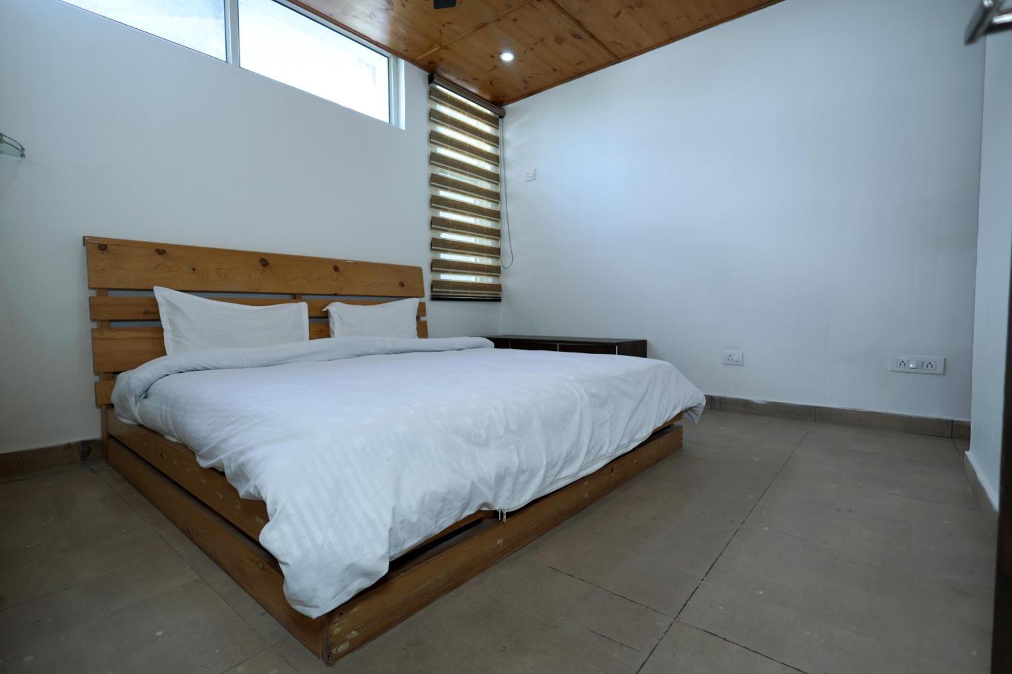 Cozy Heavenn 2Bhk I Kasauli I Mountain View 93O68I282O 아파트 외부 사진